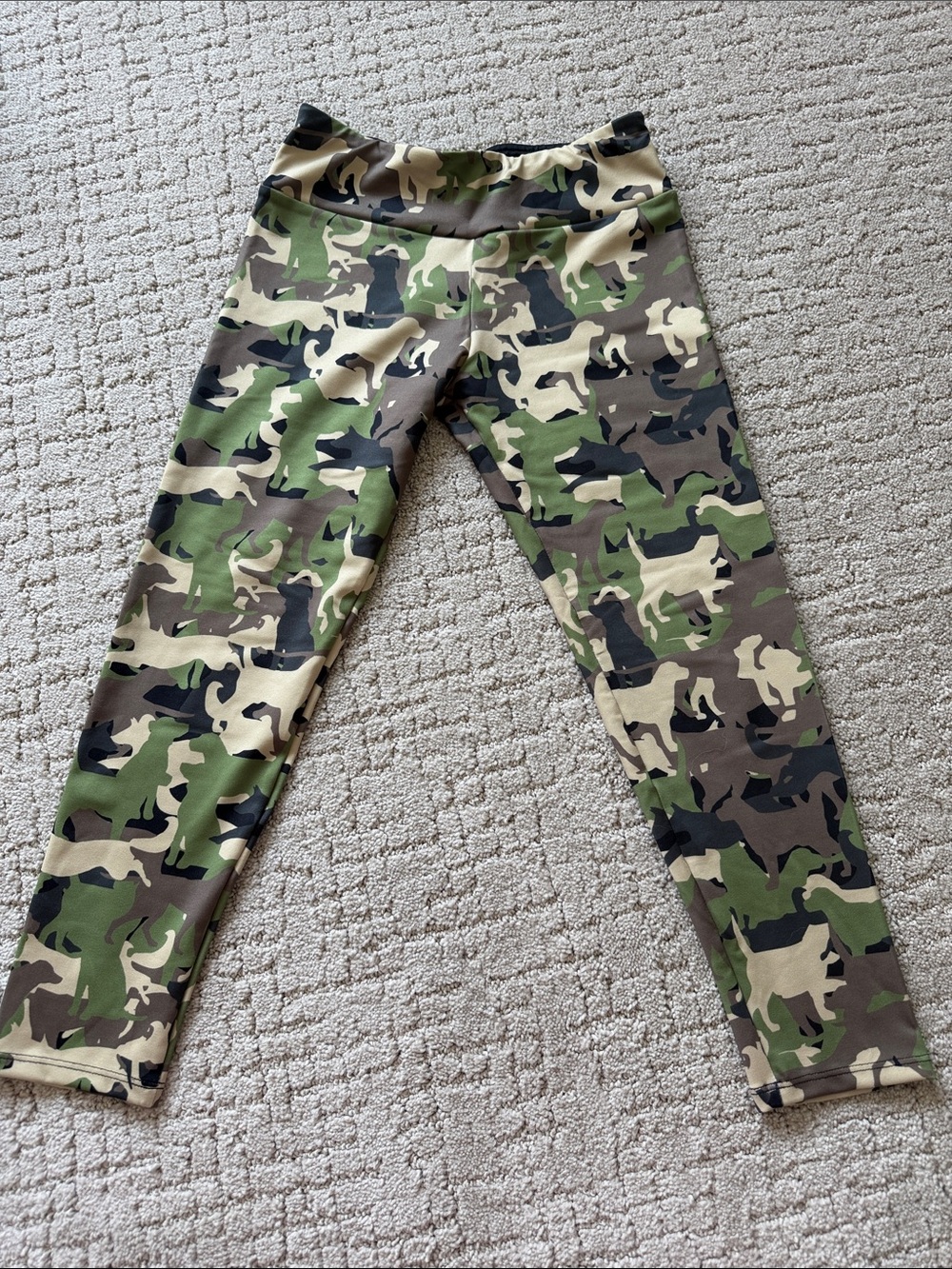 Wags n weights dog camo capri leggings